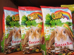 انواع غذا و مکمل مخصوص خرگوش در پت شاپ کلبه حیوانات