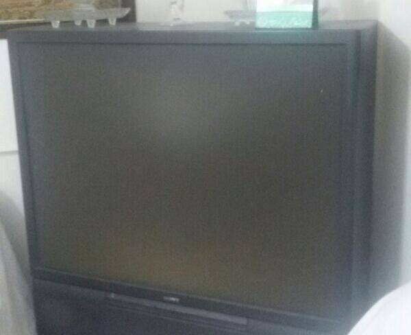 تلویزیون سونی عتیقه 76 اینچی اصل ژاپن