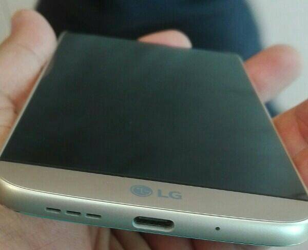 LG g5se در حد نو یک ماه کار