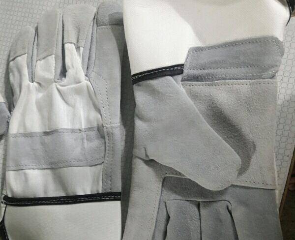 تولید وپخش انواع دستکشهای صنعتی وچرمی