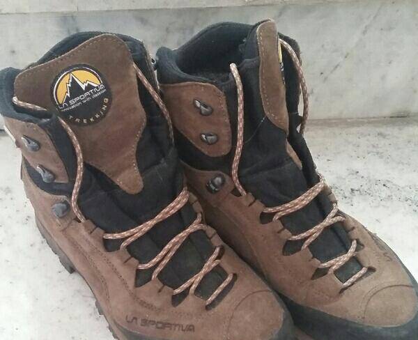 کفش کوهنوردی اصل ایتالیا سایز44 به همراه یخ ...