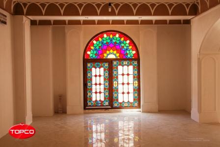 در و پنجره upvc  به سبک معماری ایرانی بهمراه شیشه های دکوراتیو اختصاصی تاپکو