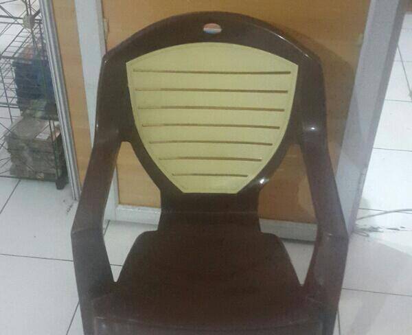 صندلی پلاستیکی محکم و زیبا