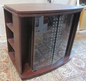 میز تلویزیونی چوبی با درب شیشه