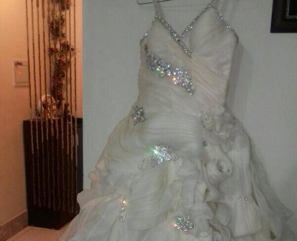 لباس عروس فروشی با قیمت استثنایی