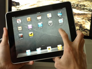 فروش ویژه و استثنایی سال نو میلادی 2012 فنوسافت APPLE iPad