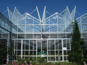 گلخانه شیشه ای مدرن