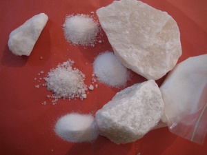 نمک .انواع نمک خوراکی .نمک بهداشتی .نمک صنعتی .کلوخه نمک .نمک گرانول 09125321778