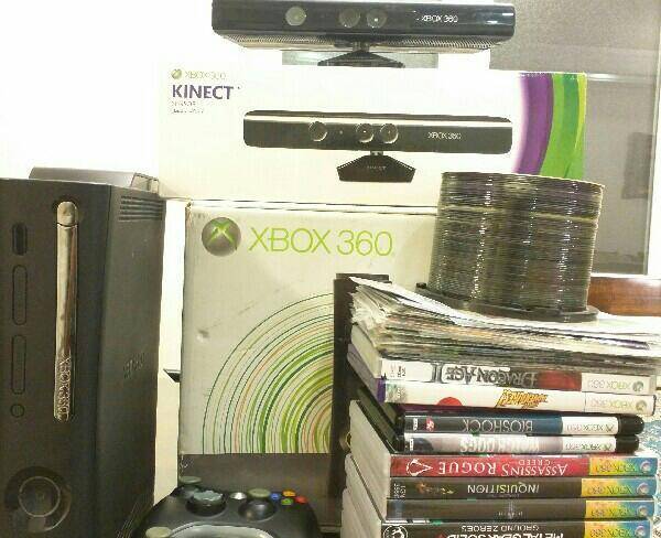 Xbox360 elite 120GB+ Kinect+دو تا دسته+۱۰۰ بازی