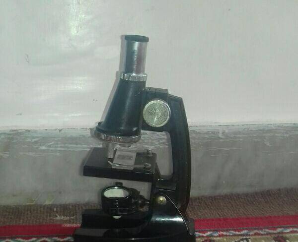 معاوضه میکروسکوپ با طوطی