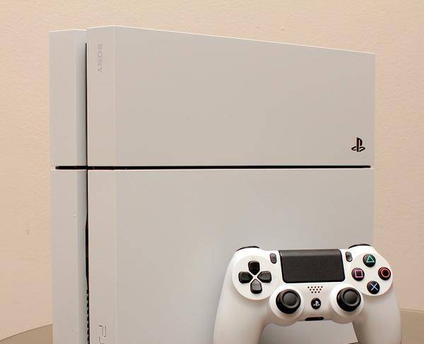 PS4 رنگ سفید در حد آکبند سری 2016