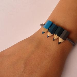 دستبند مداد رنگی- طیف آبی