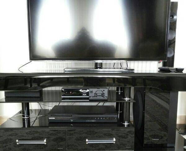 میز تلویزیون LED و LCD