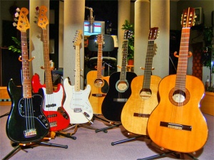 تدریس خصوصی گیتار پاپ و گیتار الکتریک کاملا تضمینی با کمترین هزینه