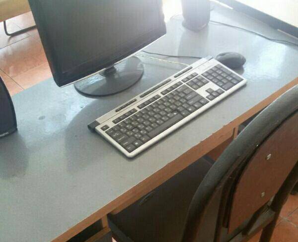 میزکامپیوتر وصندلی چرخ دار