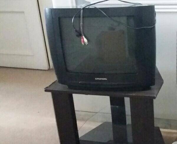 تلویزیون رنگی 21 اینچ گروندیگ