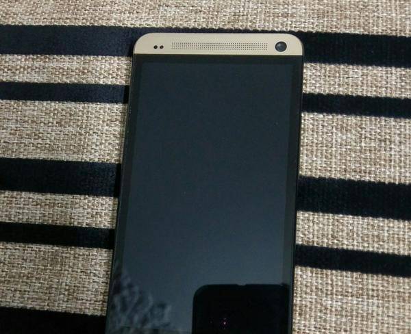 HTC ONE GOLD