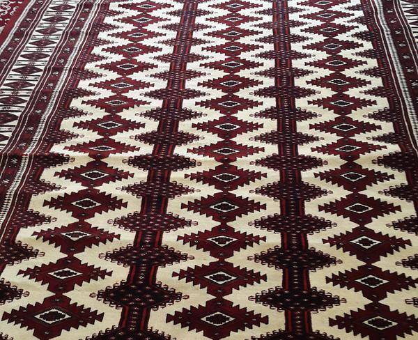 قالی ترکمنی پشمی با قدمت 80 سال