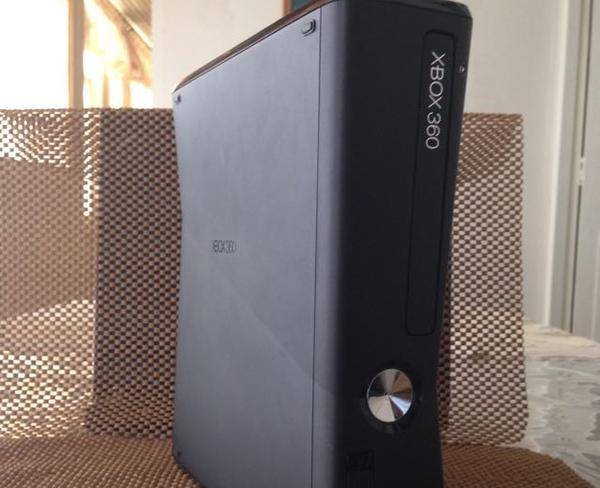 Xbox 360 slim 4G