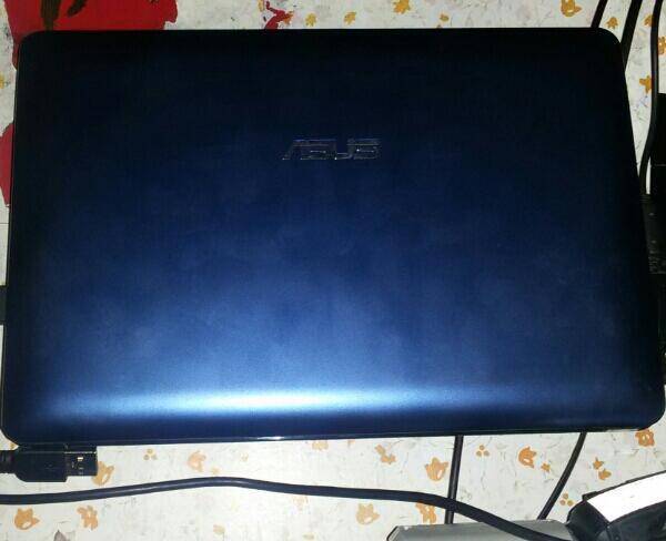 مینی لپ تاپ Asus 1015T