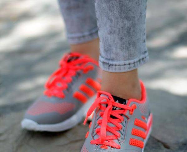 کفش ورزشی زنانه طرح adidas 1