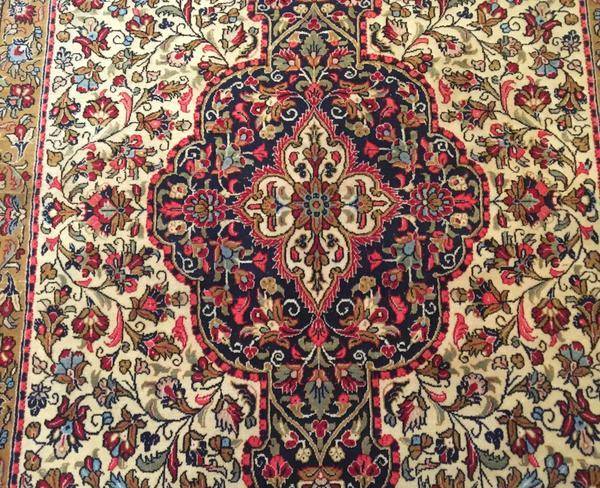 قالیچه دستباف قدیمی قم