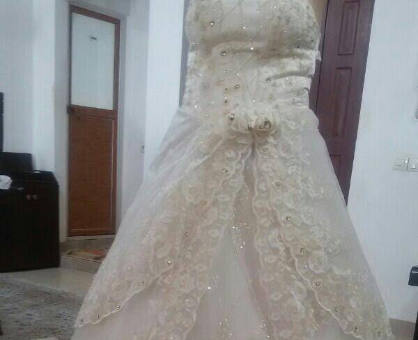 لباس عروس در حد نو برای مزون. فروشی