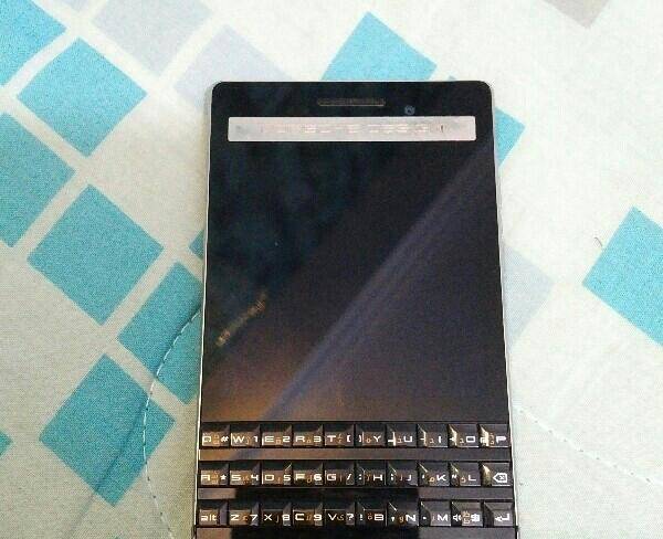 blackberry p'9983