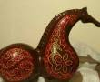 اسب نماچوبی دستساز با نقوش طلایی و قرمز ...