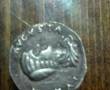 یک عدد سکه رومی.