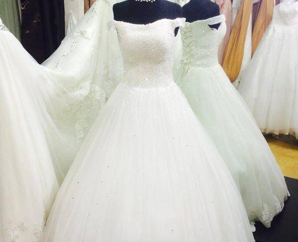 لباس عروس با قیمت استثنایی