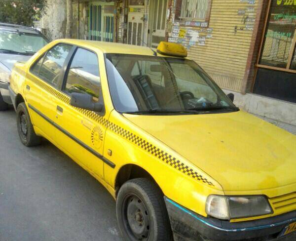 تاکسی روا مدل ۹۰