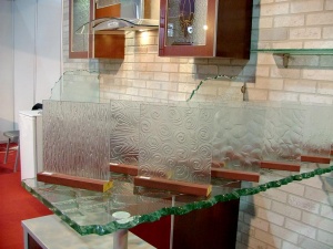 آموزش طراحی و اجرای تکنیکهای ساخت شیشه های دکوراتیو