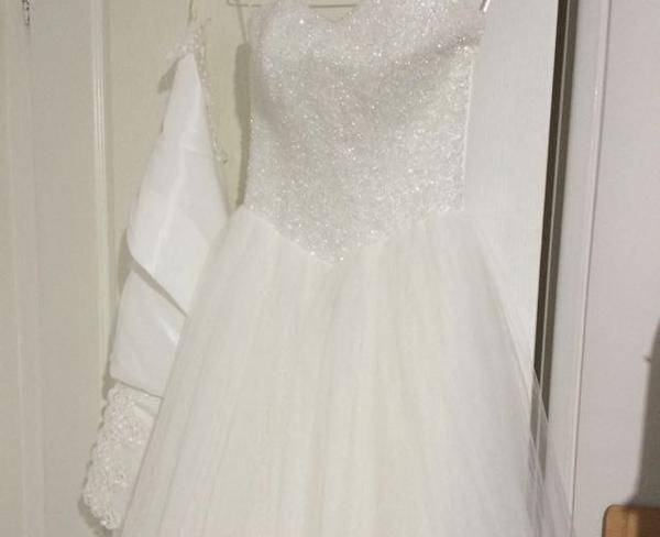لباس عروس سایز ٣٦ سوپر کلوش