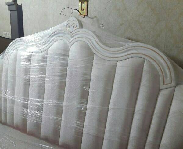 تخت خواب تاج دار سفید تک
