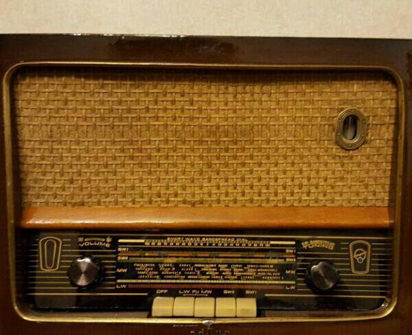 رادیو لامپی چوبی