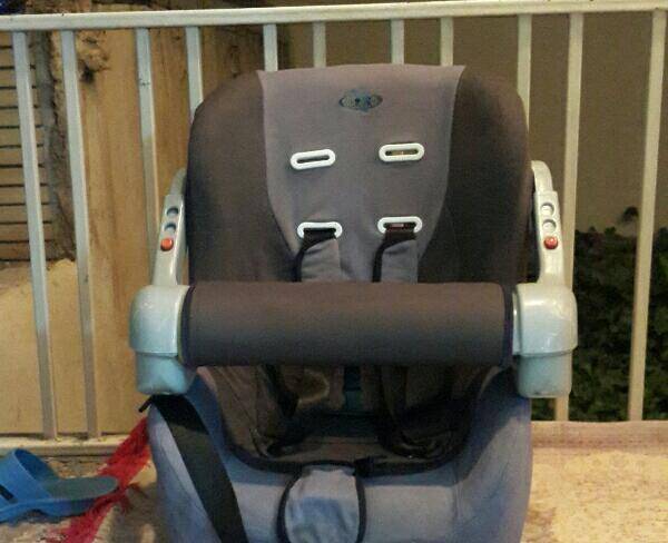 صندلی ماشین نوزاد