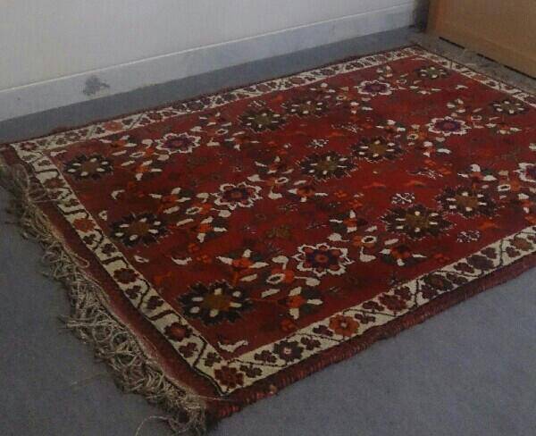 فرش قدیمی و بسیار زیبا