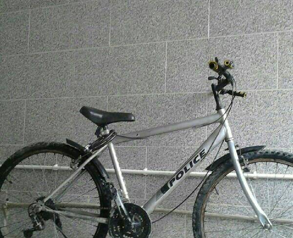 دوچرخه بی رنگ
