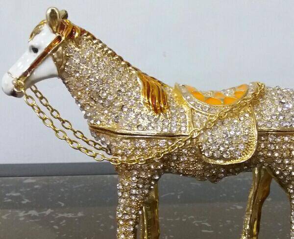 جاجواهری برنجی اسب پرنگین