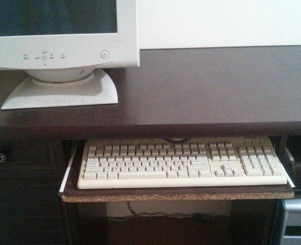 میز کامپیوتر
