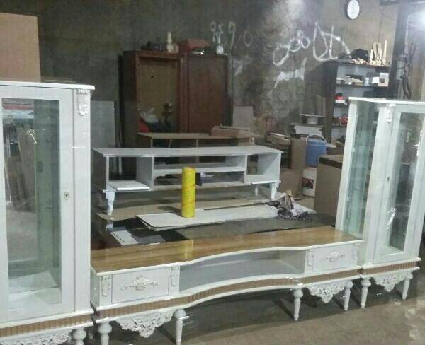 تولید وپخش انواع میز LCDو جلومبلی