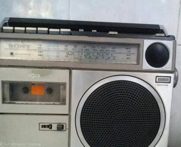 رادیو کاست قدیمی سونی