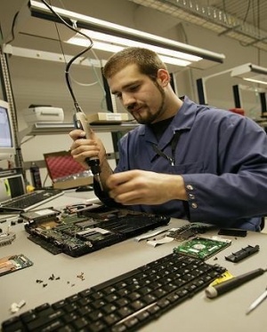 شناخت-تعمیر و مونتاژ قطعات کامپیوتر و لپ تاپ 3 دی وی دی+هدیه شارژ کارتریج