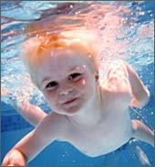 آموزش خصوصی شنا ویژه بانوان و کودکان