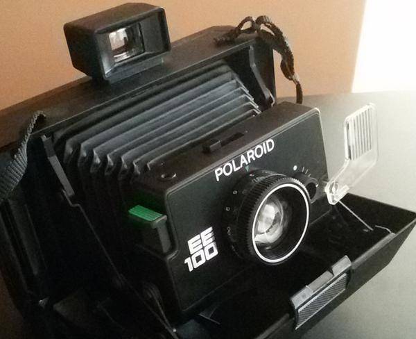 دوربین کلکسیونی و قدیمی Polaroid EE100