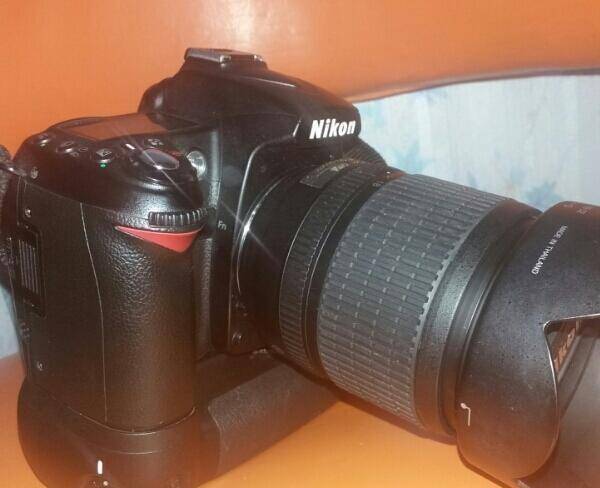 دوربین Nikon D90
