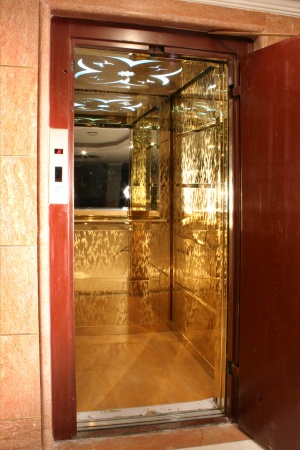 طراحی ، اجرا و نگهداری انواع آسانسور و پله برقی