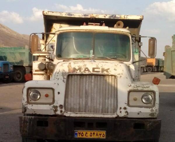 کامیون ماک کمپرسی1975