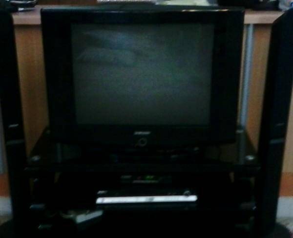 تلویزیون سامسونگ با سینمای خانگی و دستگاه dvd